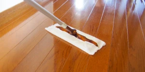 床のワックスがけ後の掃除にはどんな方法が適切なの？