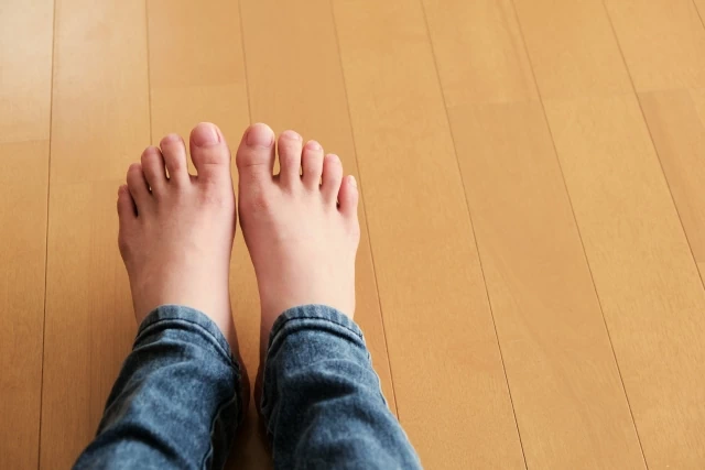 夏の床で最も多い不満は床の「ベタつき」