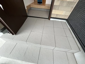 玄関石材コーティング施工後