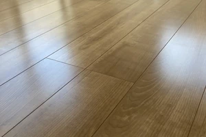フロアコーティングに興味がある方は一度お話を聞いてみる事をお勧めします。
