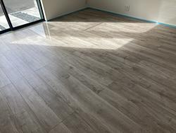 施工中